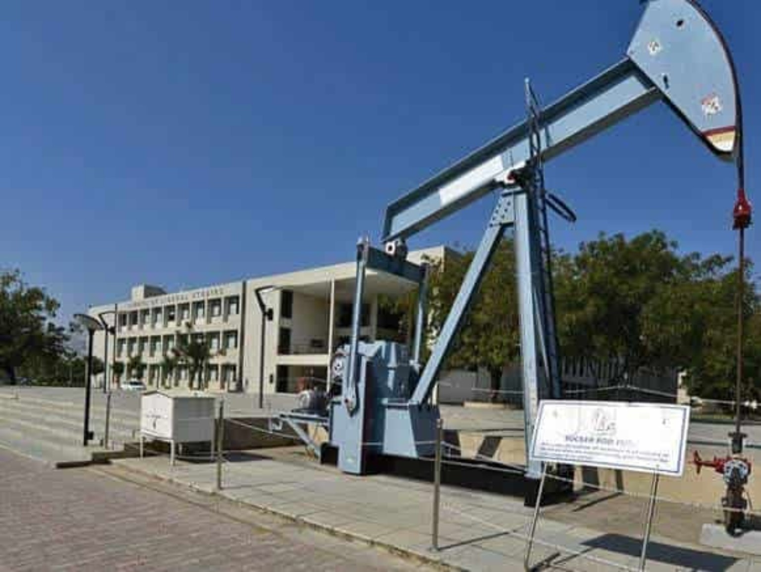 PDEU oil pump